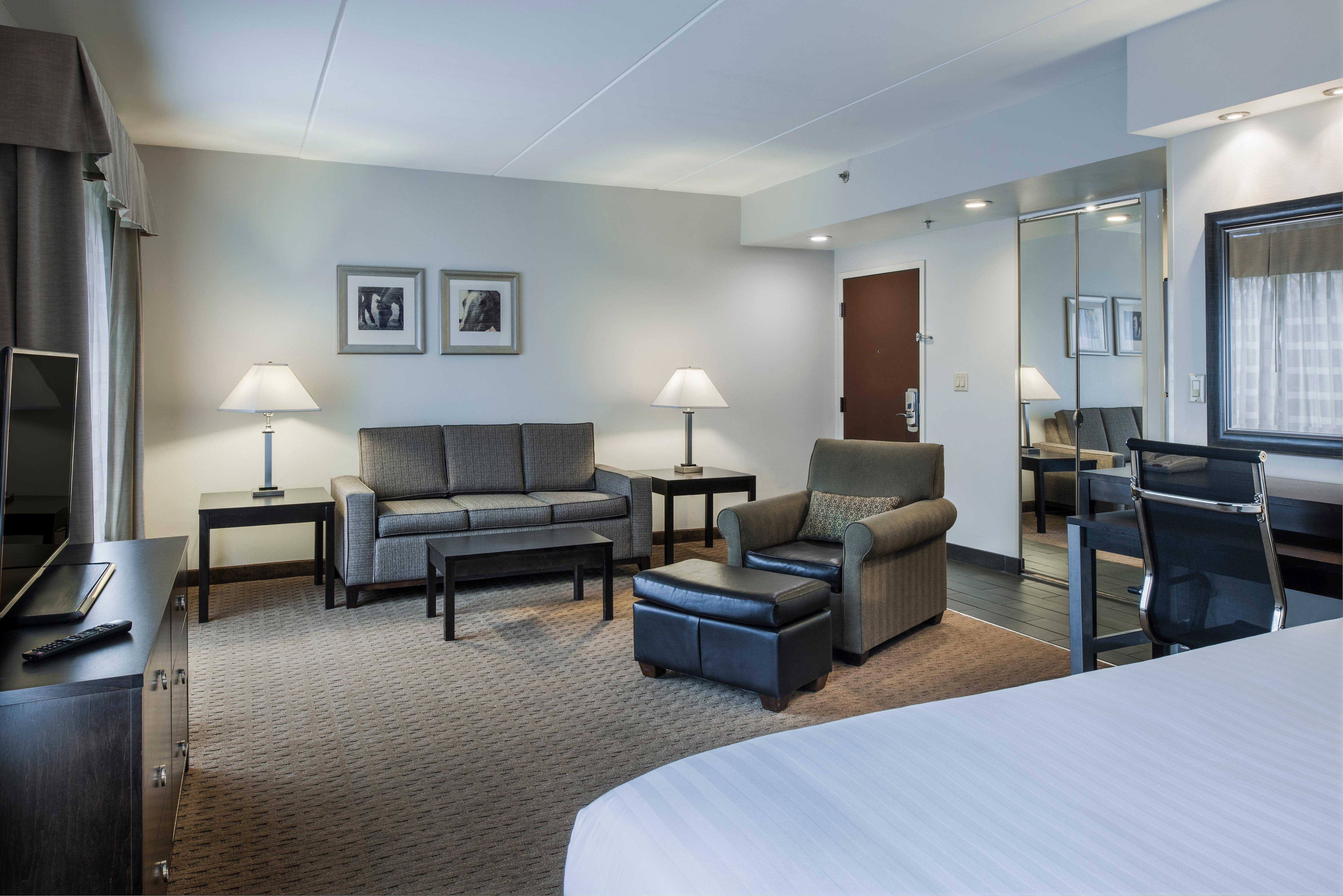 Holiday Inn Express & Suites Laurel Lakes By Ihg Εξωτερικό φωτογραφία