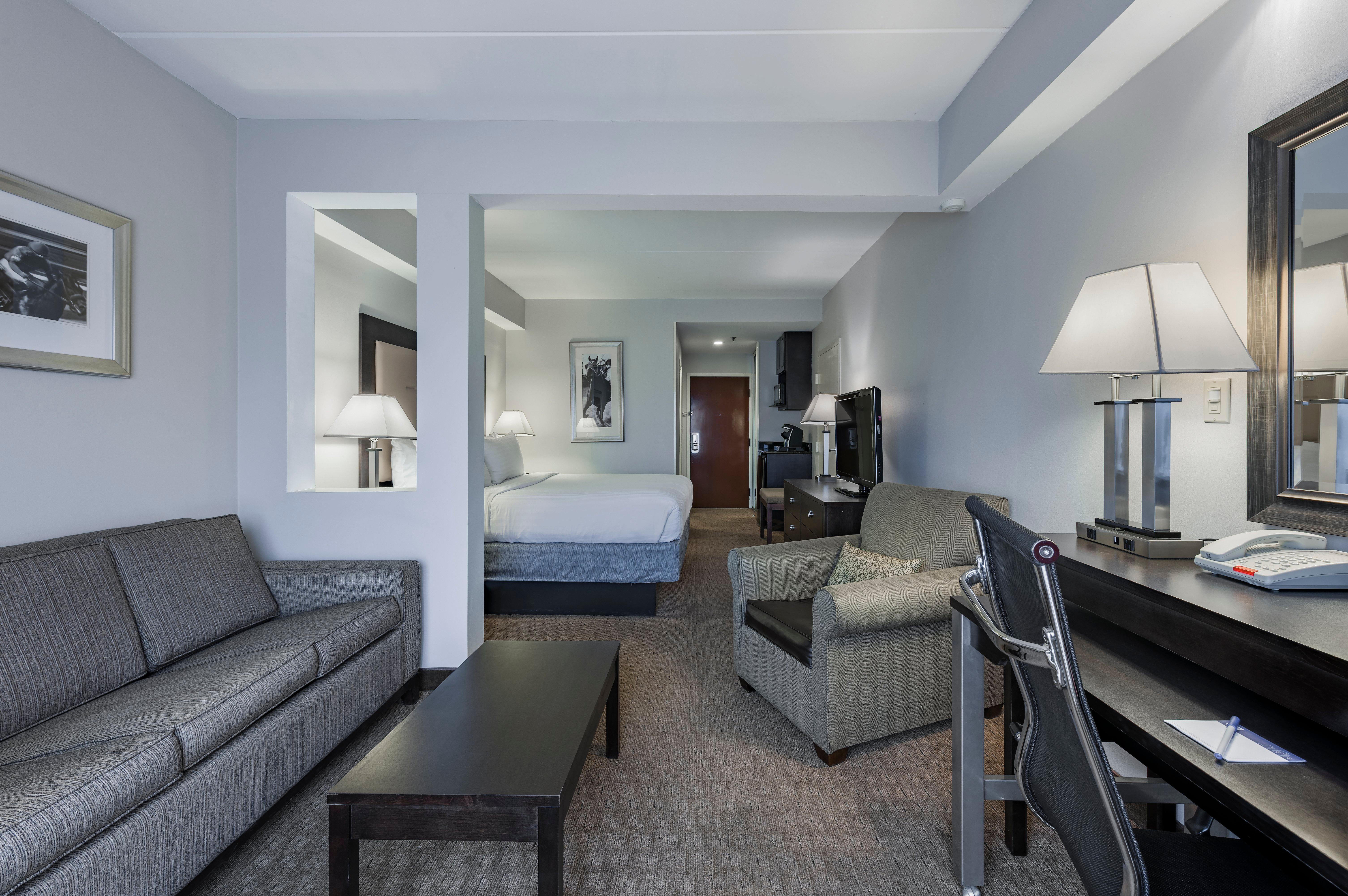 Holiday Inn Express & Suites Laurel Lakes By Ihg Εξωτερικό φωτογραφία