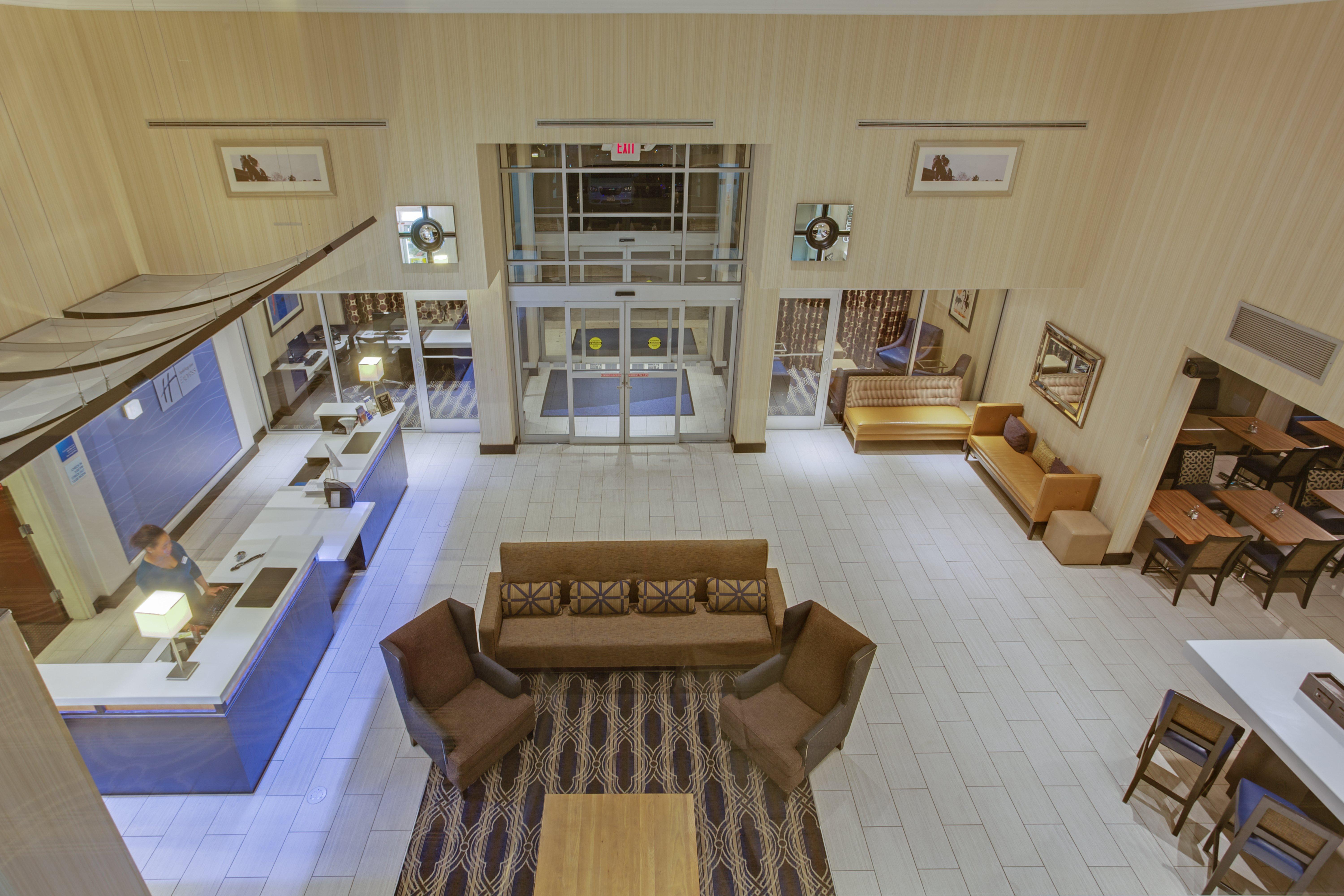 Holiday Inn Express & Suites Laurel Lakes By Ihg Εξωτερικό φωτογραφία
